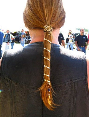 Model wearing Gold Ponytail Wrap – 6" Elegant Hair Accessory