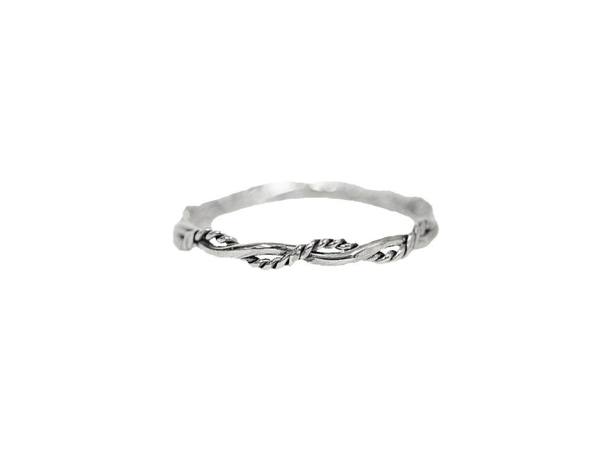 Intertwined rope band ring in sterling silver with twisted design