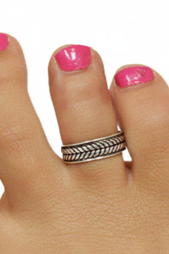 Model wearing Laurel Leaf Toe Ring - Sterling Silver Adjustable Jewelry