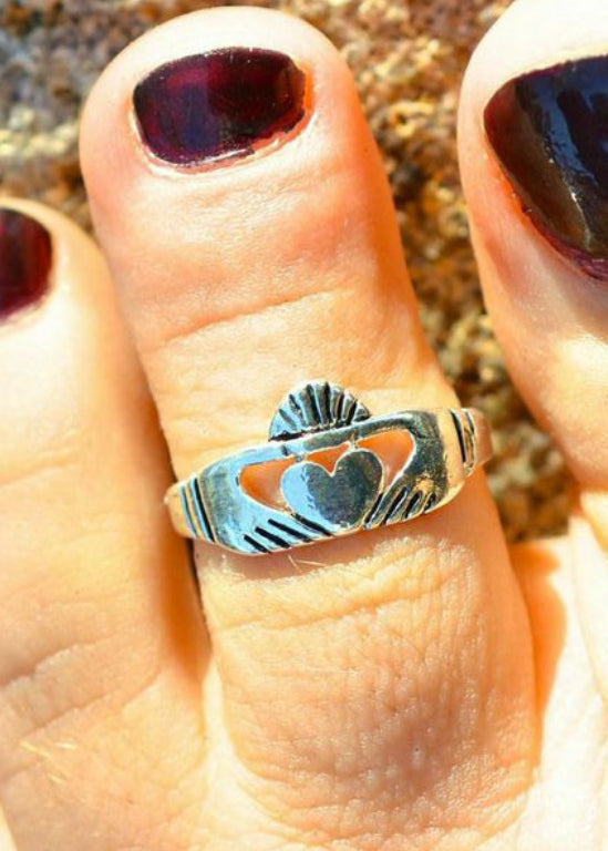 Model wearing Claddagh Toe Ring - Silver Overlay Adjustable Bold Celtic Jewelry